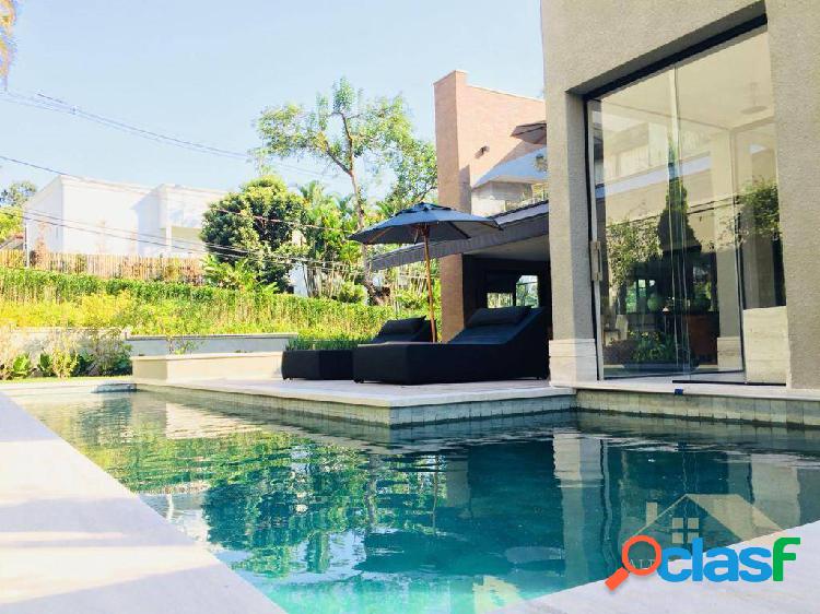Deslumbrante Imóvel para Venda com 720 m² A/T Valor R$