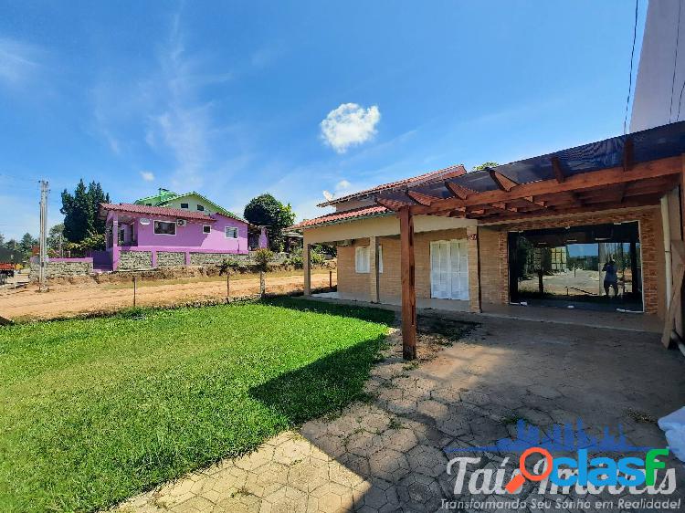 Excelente casa com 2 dormitórios no centro de Sertão