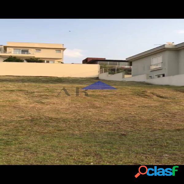 Lindo terreno em aclive na parte alta do condominio.
