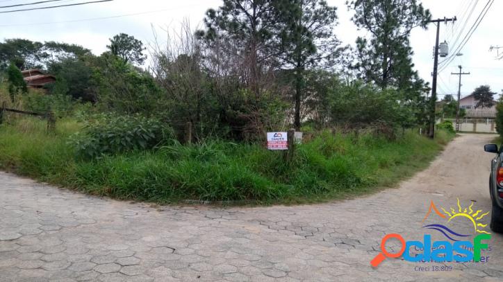OPORTUNIDADE de um grande terreno bem localizado perto da