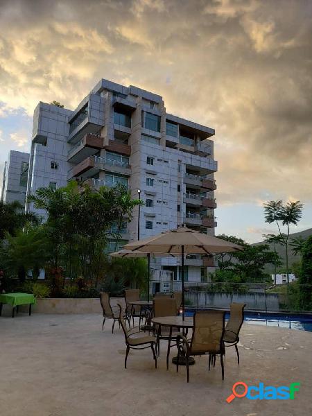 Se vende apartamento de 136m2 en altos de Guataparo