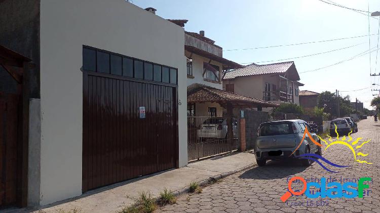 Sobrado para terminar à venda próximo a praia do