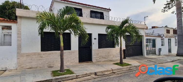 VENTA DE EXCLUSIVA CASA EN TRIGAL CENTRO, VALENCIA. CALLE