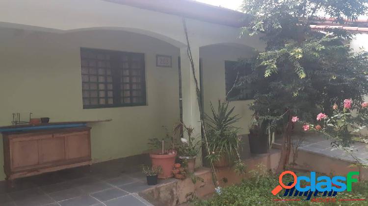 Vendo linda casa – Vista Verde