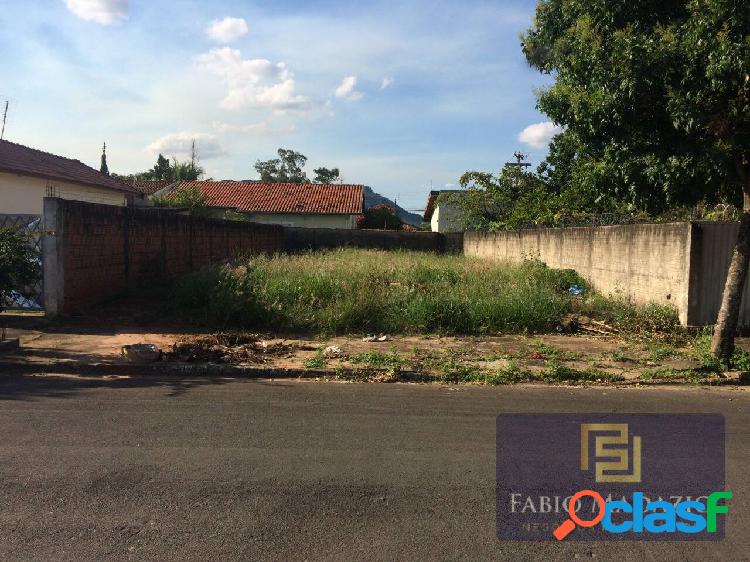 Terreno murado Jardim Botânico em São Pedro SP