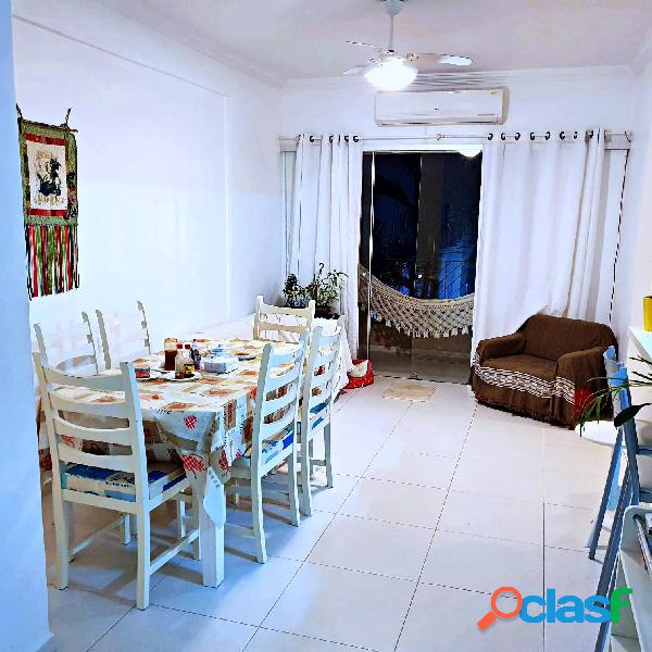 AMPLO APARTAMENTO, 02 QUADRAS DA PRAIA, 03 DORMITÓRIOS!
