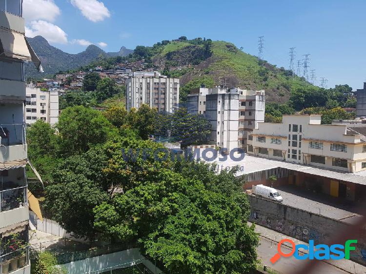 Apartamento a venda 2 quartos com 1 suíte na Conde de