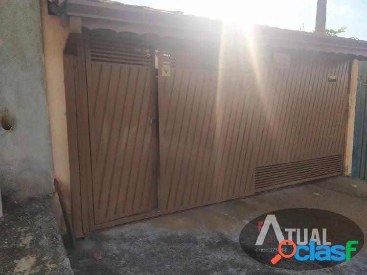 Casa a venda com 113,98m² de área construída-no Jd.