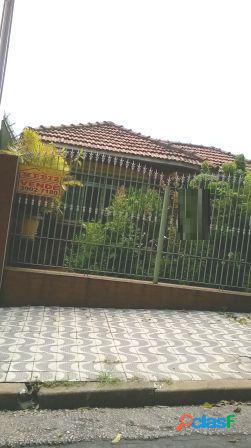 Casa à venda, 250 m², 3 quartos, 2 banheiros