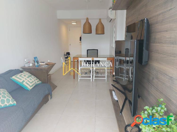 EXCELENTE APARTAMENTO, DOIS QUARTOS, PORTEIRA FECHADA.