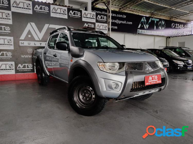 MITSUBISHI L200 TRITON SAVANA 3.2 CD TBI DIES. MEC. PRATA