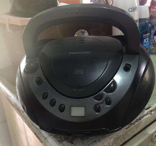 Vende Se Rádio Portátil Seminovo