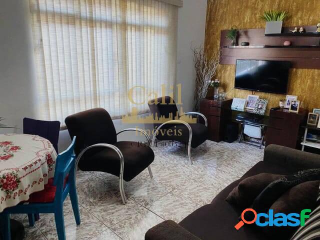 Apartamento - 2 Dormitórios - Vaga demarcada - Santos.