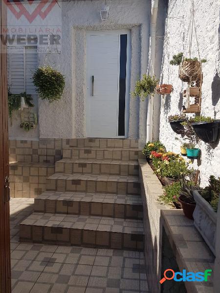 Casa c/02 dormitórios na Vila Leão - R$ 300.000,00