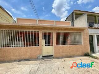 Casa comercial en venta 171 mtr2,Hospital Central de