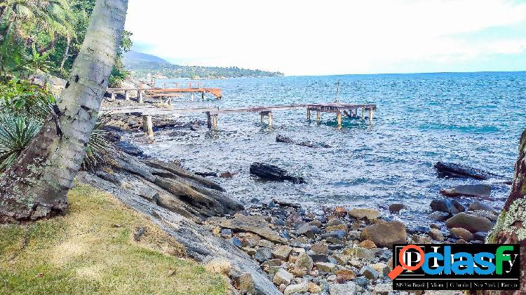 Magnífica Casa Costeira à Venda | Praia da Feiticeira com