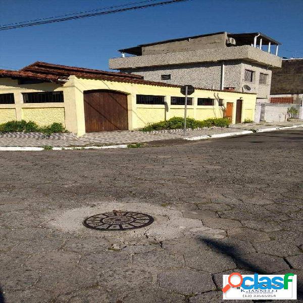 Casa / Uso Residencial ou Comercial em Praia Grande bairro