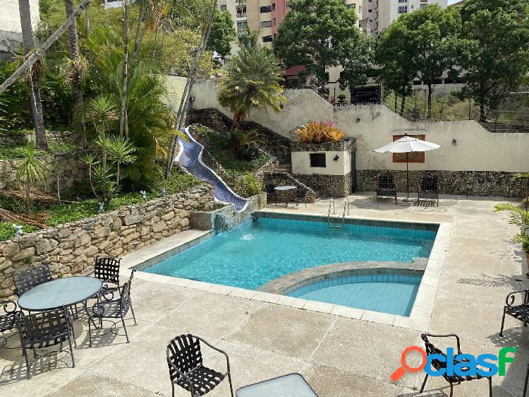 Casa en venta en el Parral 467M2 - planta pequeña, piscina