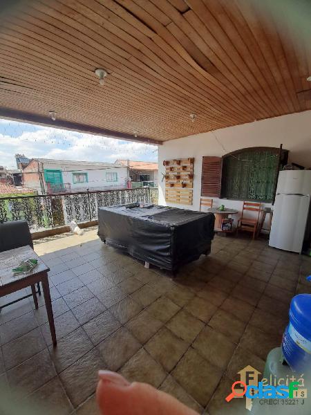 Casa grande na Aldeia de Barueri perto da estação e