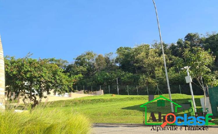 Confira: Terreno à venda no Gênesis II topografia em