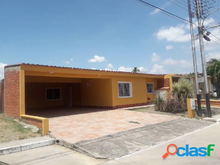 En venta Casa en Residencia Tierra del Sol San Joaquín