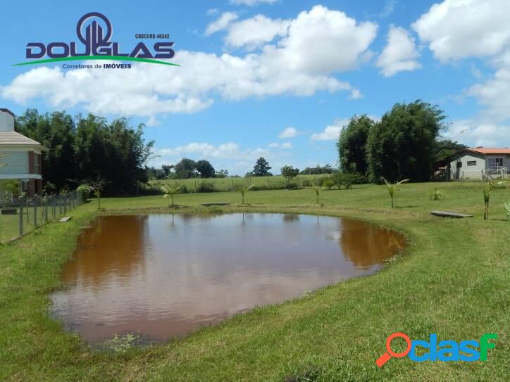 Lindo Terreno com Lagoa em Condomínio Fechado Águas Claras