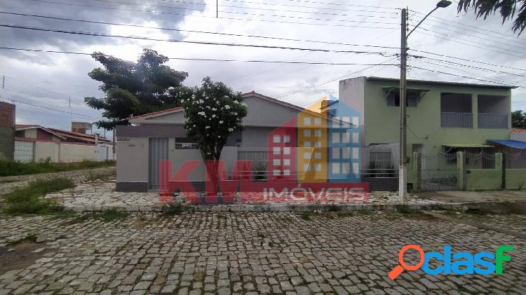 Ótima casa no Costa e Silva à VENDA