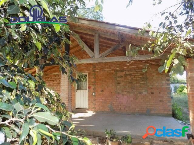 Imóvel com terrenão bem localizado