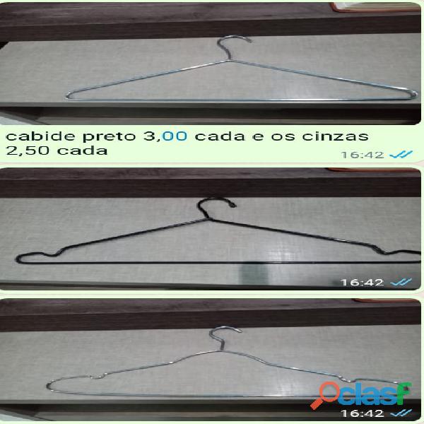 Cabide preto e cinza