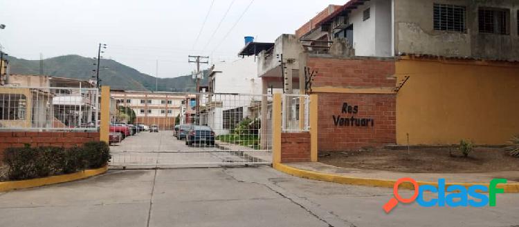 Acogedora casa en venta Los Jarales calle cerrada