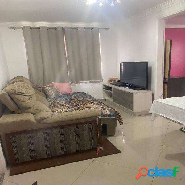 Apartamento com 3 dormitórios à venda, 52 m² por R$