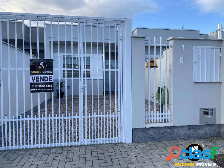 CASA 2 DORMITÓRIOS NO LOTEAMENTO BR FELICE EM TIJUCAS SC