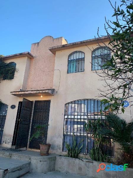 CASA EN VENTA. (2 CASAS EN 1) EN LOMAS VIRREYES TIJUANA