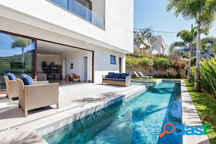 Casa Belíssima com Paisagem e Lazer
