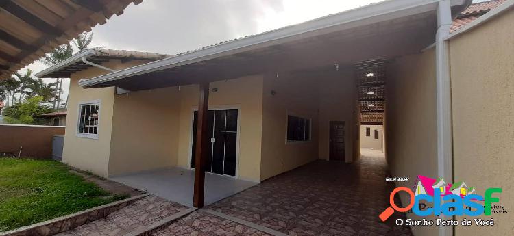 Casa a Venda, 3 Quartos, 240m2 A.C. em Condomínio, Ponta