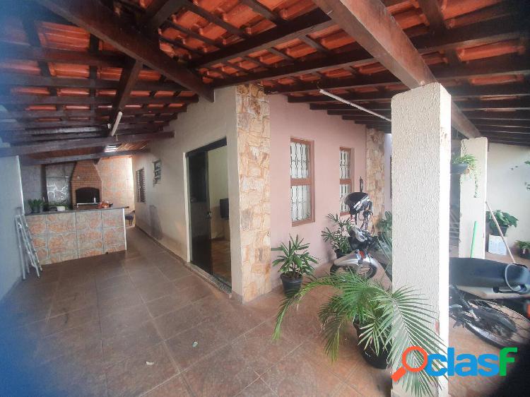 Casa em Artur Nogueira - SP