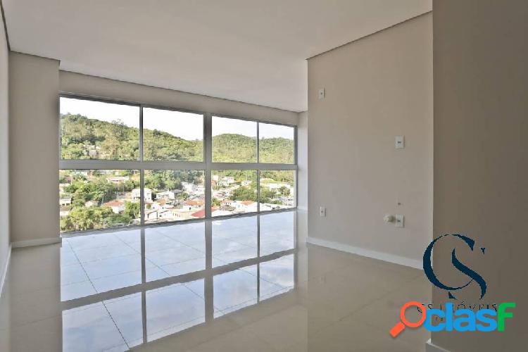 Excelente Loft com 1 vaga de garagem à venda no bairro