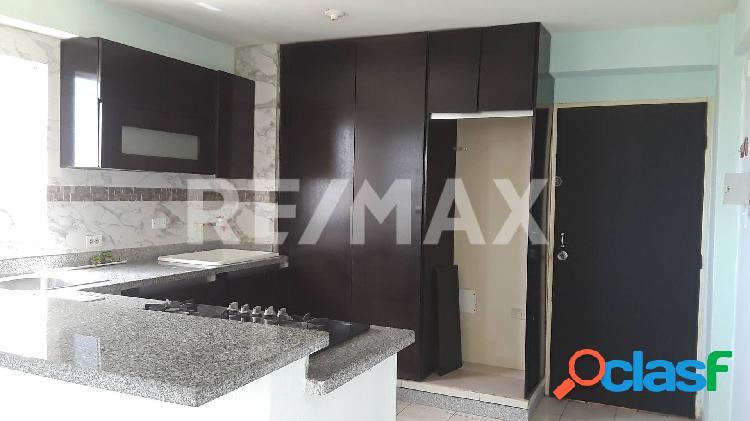 Impecable apartamento en alquiler Paraparal