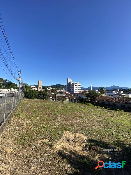 Terreno Comercial no bairro Vila Lenzi