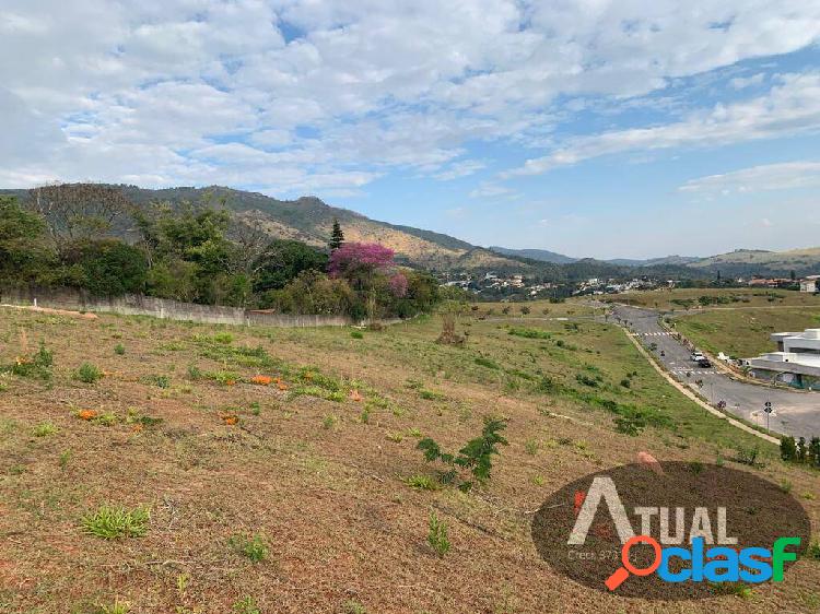 Terreno à Venda em Atibaia de 755,10m² No condomínio