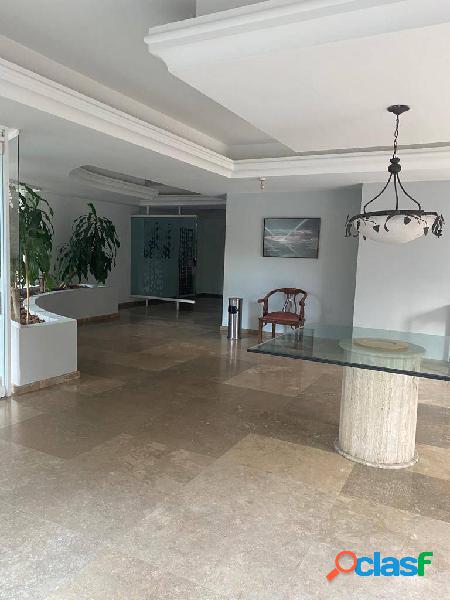 VENTA DE AMPLIO APARTAMENTO EN EL BOSQUE AMOBLADO