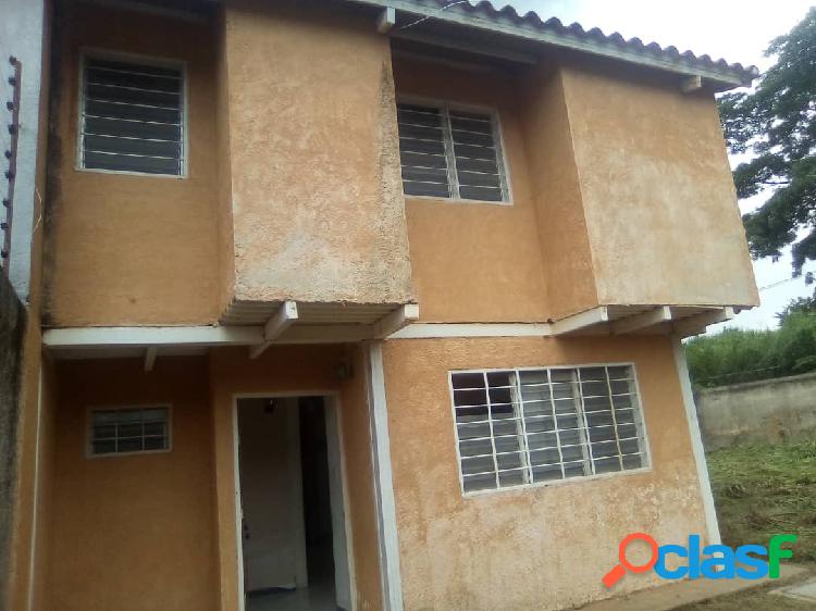 Vendo Espaciosa Casa en Naguanagua Terrazas de Paramacay