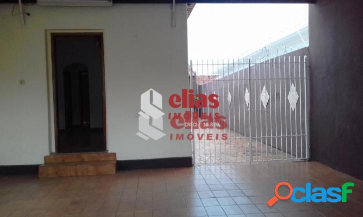 CASA A VENDA CENTRO - 4 DORMITÓRIOS - R$ 320.000,00
