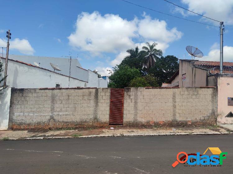 TERRENO RESIDENCIAL E COMERCIAL A VENDA - CENTRO