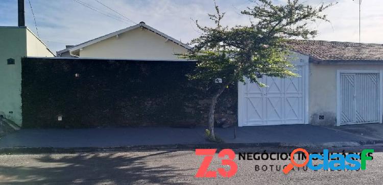 Casa Com 3 Quartos à Venda na Cohab 6 em Botucatu - SP