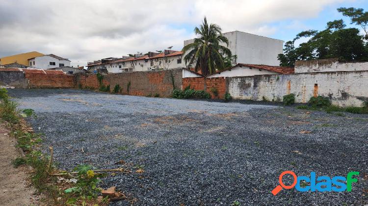 Terreno comercial bem localizado a venda no Centro Sul