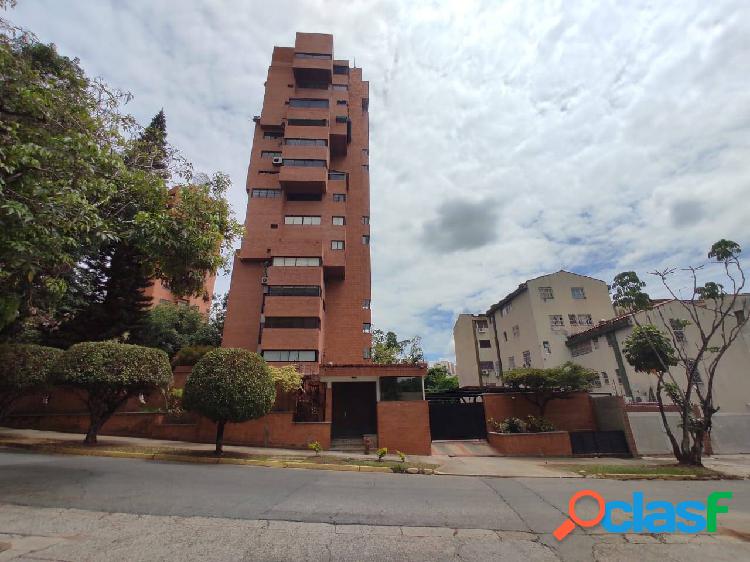 Venta exclusivo y amplio apartamento En El Parral UR-14