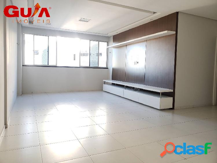 Apartamento com 03 quartos no bairro de Fátima