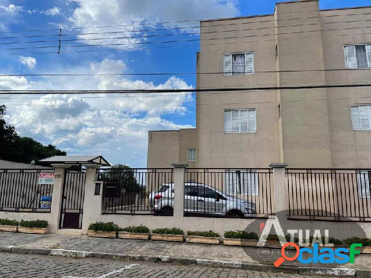 Apartamento espaçoso com 2 dormitórios no centro de