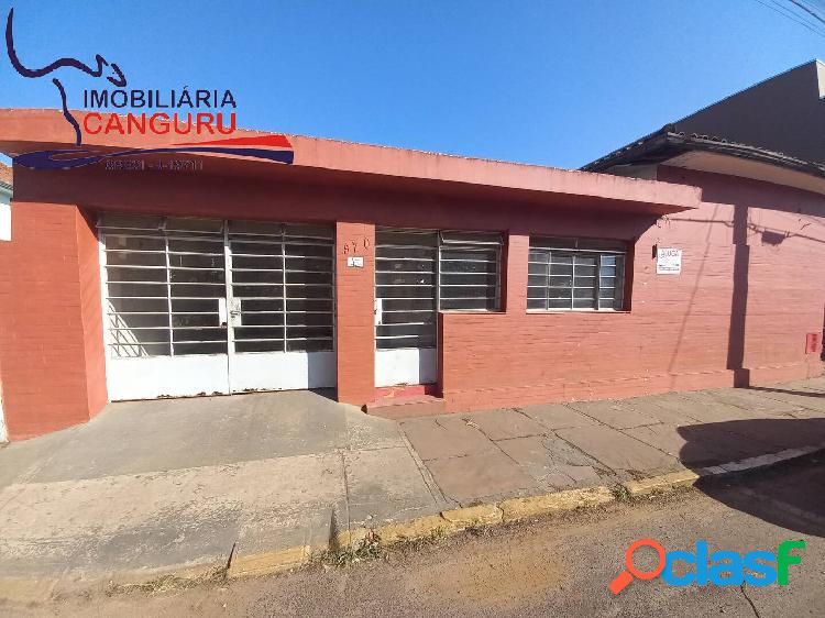 Casa, 4 dormitórios- Bairro Centro Piraju-SP(68)